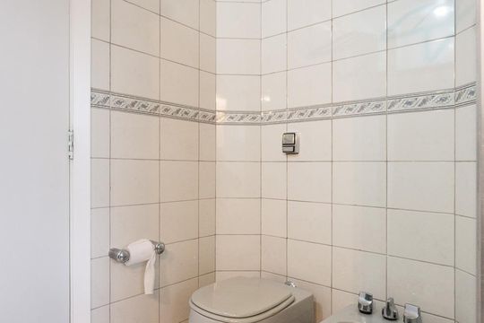 Apartamento de 4 quartos na Vila Uberabinha para compra, com churrasqueira no condomínio. — Banheiro da suíte 2