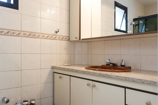 Apartamento de 4 quartos na Vila Uberabinha para compra, com churrasqueira no condomínio. — Banheiro da suíte 1