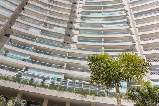 Apartamento à venda, com 141 m², 2 quartos e 2 vagas — Fachada
