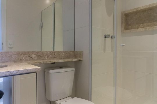 Apartamento à venda, com 141 m², 2 quartos e 2 vagas — Banheiro do Quarto 2 (suite)