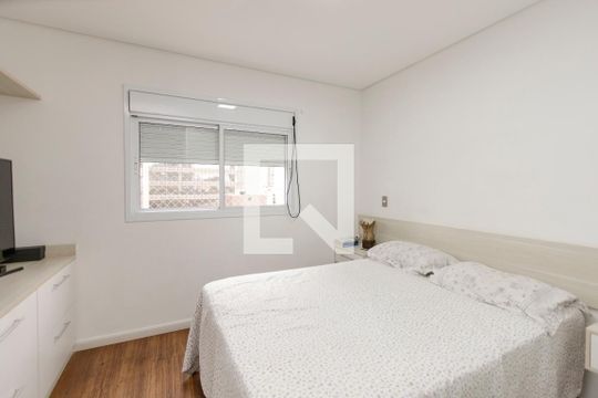 Apartamento no Jardim das Acácias com 3 quartos, varanda e academia no condomínio. Ideal para comprar. — Suíte