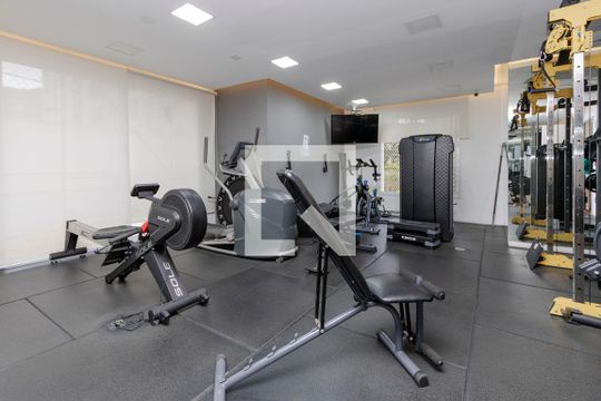 Apartamento no Jardim das Acácias com 3 quartos, varanda e academia no condomínio. Ideal para comprar. — Academia
