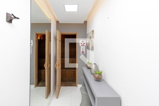 Apartamento no Jardim das Acácias com 3 quartos, varanda e academia no condomínio. Ideal para comprar. — Sauna