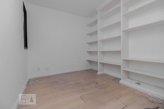 Apartamento à venda, com 350 m², 4 quartos e 4 vagas — Quarto 4