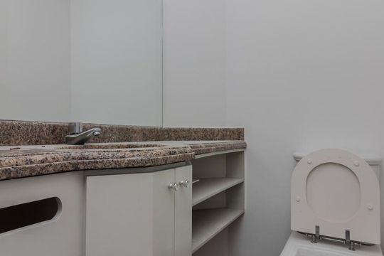 Apartamento à venda, com 350 m², 4 quartos e 4 vagas — Banheiro 1