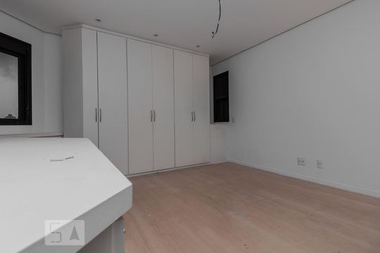 Apartamento à venda, com 350 m², 4 quartos e 4 vagas — Quarto suíte 1