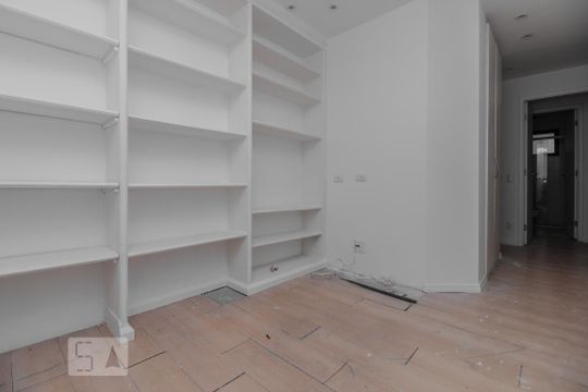 Apartamento à venda, com 350 m², 4 quartos e 4 vagas — Quarto 4