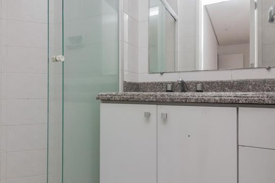 Apartamento à venda, com 350 m², 4 quartos e 4 vagas — Suíte 2