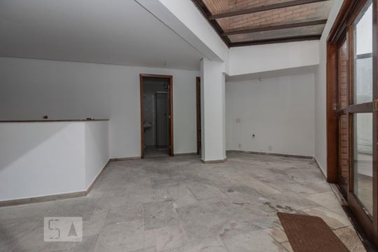 Apartamento à venda, com 350 m², 4 quartos e 4 vagas — Cobertura