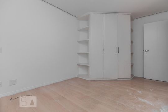 Apartamento à venda, com 350 m², 4 quartos e 4 vagas — Quarto suíte 2