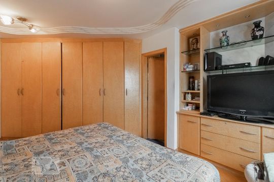 Apartamento à venda com 4 quartos, varanda, academia e churrasqueira. Animais de estimação são permitidos. — Quarto 1 - Suíte