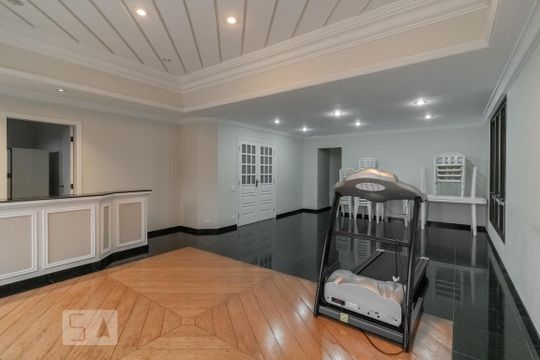 Apartamento à venda com 4 quartos, varanda, academia e churrasqueira. Animais de estimação são permitidos. — Salão de Festas