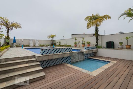 Apartamento à venda com 4 quartos, varanda, academia e churrasqueira. Animais de estimação são permitidos. — Piscina
