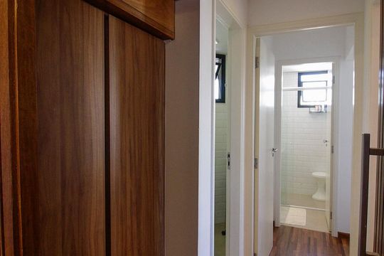 Apartamento na Vila Ipojuca para comprar: 2 quartos, piscina e academia no condomínio. — Corredor