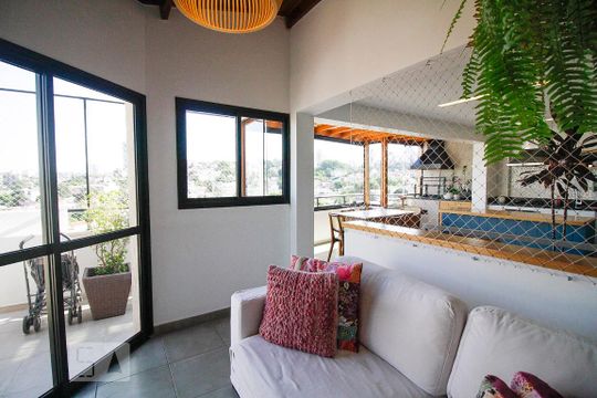 Apartamento na Vila Ipojuca para comprar: 2 quartos, piscina e academia no condomínio. — Sala 2° piso