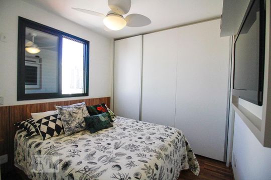 Apartamento na Vila Ipojuca para comprar: 2 quartos, piscina e academia no condomínio. — Suíte
