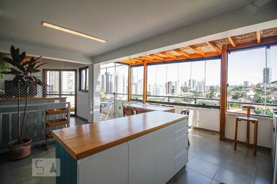 Apartamento na Vila Ipojuca para comprar: 2 quartos, piscina e academia no condomínio. — Cozinha 2° piso
