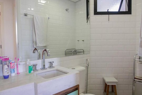 Apartamento na Vila Ipojuca para comprar: 2 quartos, piscina e academia no condomínio. — Banheiro