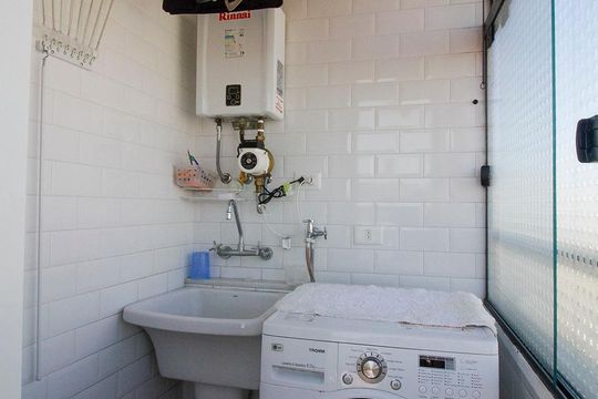 Apartamento na Vila Ipojuca para comprar: 2 quartos, piscina e academia no condomínio. — Lavanderia