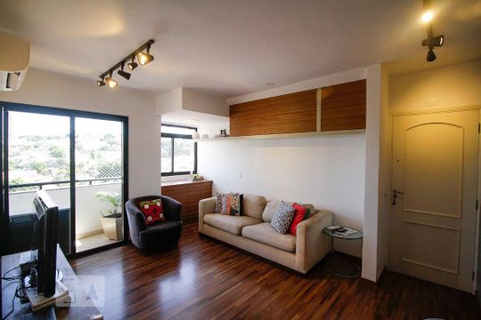 Apartamento na Vila Ipojuca para comprar: 2 quartos, piscina e academia no condomínio. — Sala