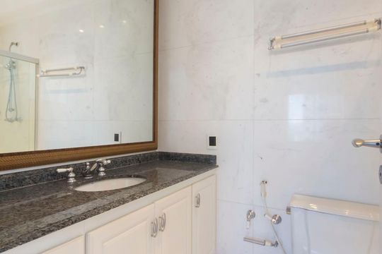 Compra apartamento no Itaim Bibi. 2 quartos, varanda, academia e piscina no condomínio. — foto 26