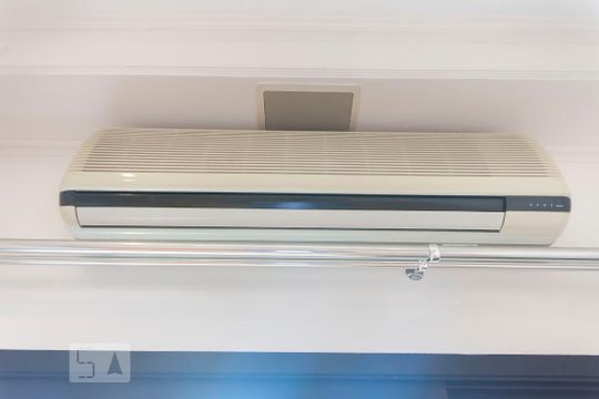 Compra apartamento no Itaim Bibi. 2 quartos, varanda, academia e piscina no condomínio. — foto 19
