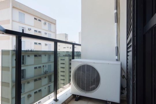 Compra apartamento no Itaim Bibi. 2 quartos, varanda, academia e piscina no condomínio. — foto 28
