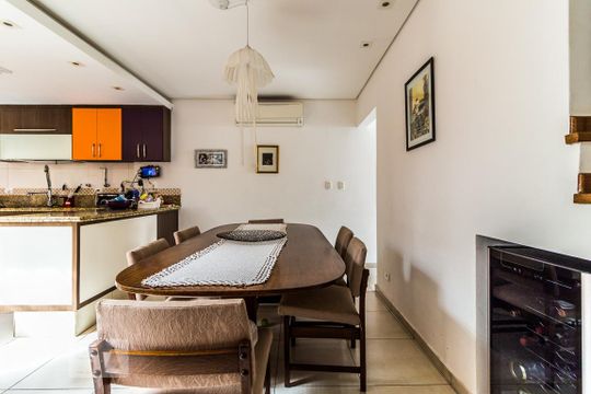 Casa em Perdizes, 3 quartos, 2 suítes, mobiliada. Oportunidades para comprar. — Cozinha