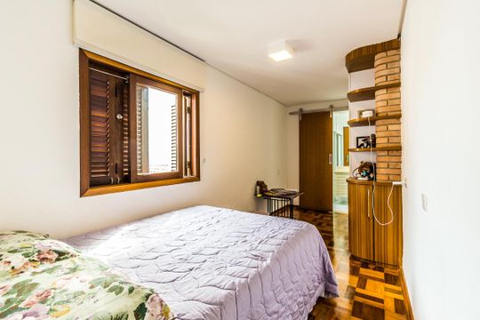 Casa em Perdizes, 3 quartos, 2 suítes, mobiliada. Oportunidades para comprar. — Suíte 1