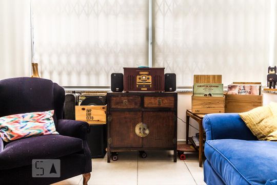 Casa em Perdizes, 3 quartos, 2 suítes, mobiliada. Oportunidades para comprar. — Sala
