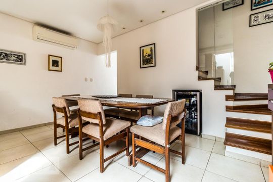 Casa em Perdizes, 3 quartos, 2 suítes, mobiliada. Oportunidades para comprar. — Cozinha
