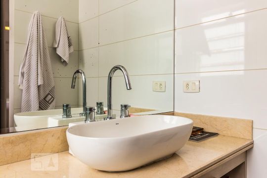 Casa em Perdizes, 3 quartos, 2 suítes, mobiliada. Oportunidades para comprar. — Suíte 1