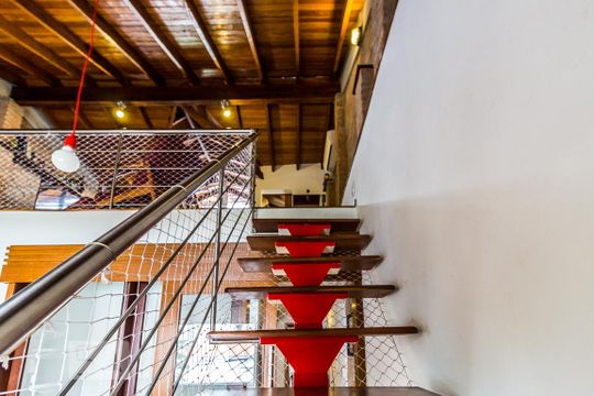 Casa em Perdizes, 3 quartos, 2 suítes, mobiliada. Oportunidades para comprar. — Sala