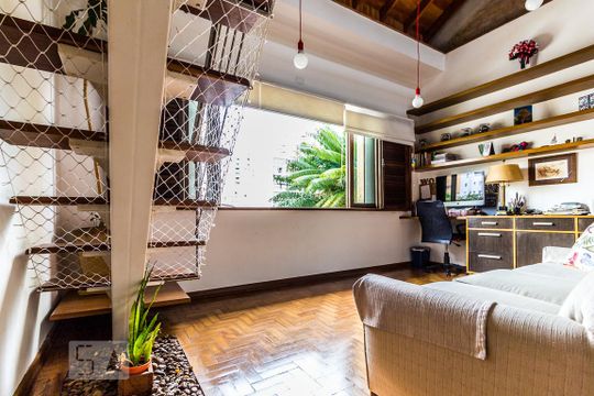 Casa em Perdizes, 3 quartos, 2 suítes, mobiliada. Oportunidades para comprar. — Sala