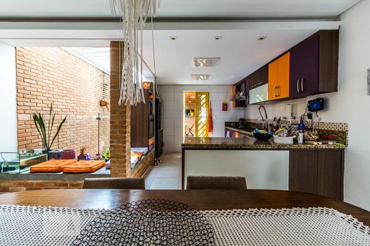 Casa em Perdizes, 3 quartos, 2 suítes, mobiliada. Oportunidades para comprar. — Cozinha