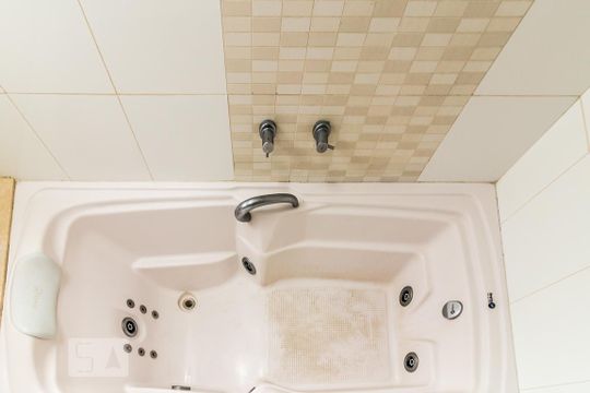Casa em Perdizes, 3 quartos, 2 suítes, mobiliada. Oportunidades para comprar. — Suíte 2