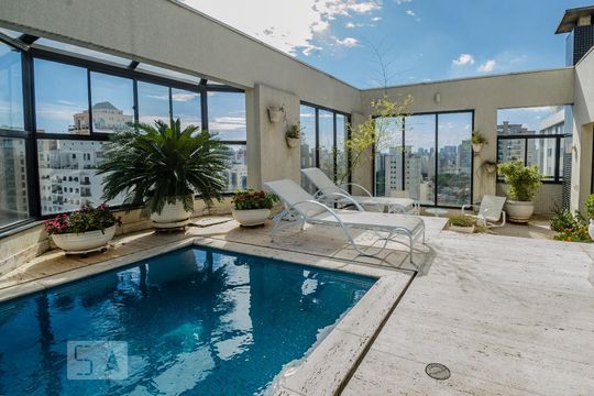 Para comprar: apartamento em Campo Belo com 4 suítes, varanda gourmet, closet e academia no condomínio. — Piscina Privativa
