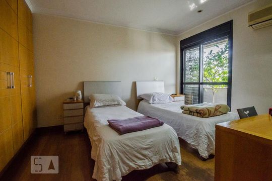 Para comprar: apartamento em Campo Belo com 4 suítes, varanda gourmet, closet e academia no condomínio. — Suíte 2