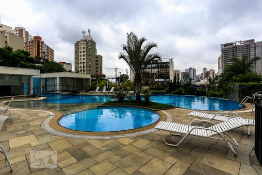 Venda de apartamento em Sumarezinho: 2 quartos, piscina e academia no condomínio. — Piscina
