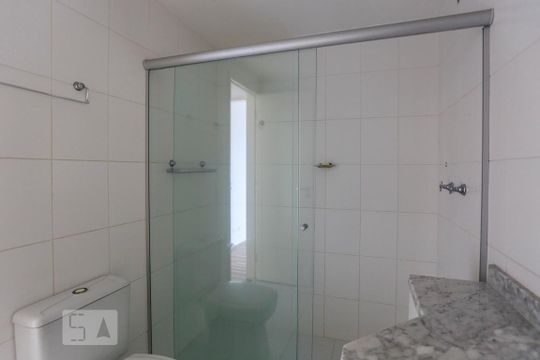 Venda de apartamento em Sumarezinho: 2 quartos, piscina e academia no condomínio. — Banheiro