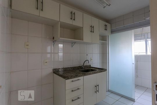 Venda de apartamento em Sumarezinho: 2 quartos, piscina e academia no condomínio. — Cozinha