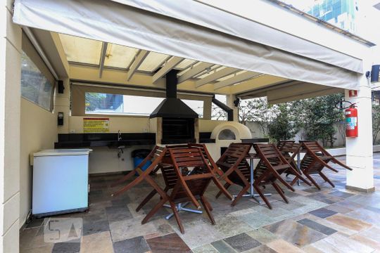 Venda de apartamento em Sumarezinho: 2 quartos, piscina e academia no condomínio. — Churrasqueira