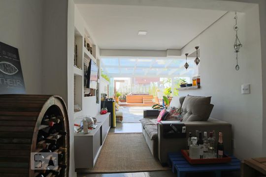 Apartamento à venda na Bela Vista, mobiliado, com 2 quartos (1 suíte) e varanda. — Sala
