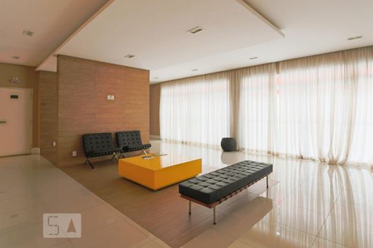 Apartamento à venda na Bela Vista, mobiliado, com 2 quartos (1 suíte) e varanda. — Lobby