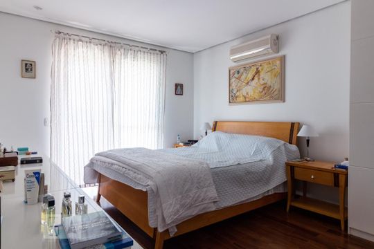 Para comprar um apartamento mobiliado com 3 quartos e varanda em Cidade Monções, venda com academia no condomínio. — Suíte 1