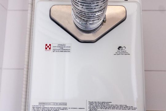 Para comprar um apartamento mobiliado com 3 quartos e varanda em Cidade Monções, venda com academia no condomínio. — Aquecedor