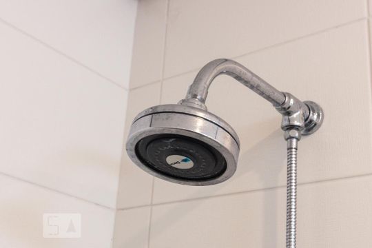 Para comprar um apartamento mobiliado com 3 quartos e varanda em Cidade Monções, venda com academia no condomínio. — Banheiro da Suíte 2