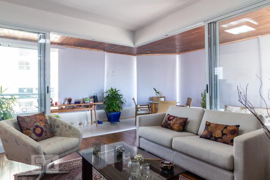 Para comprar um apartamento mobiliado com 3 quartos e varanda em Cidade Monções, venda com academia no condomínio. — foto 1
