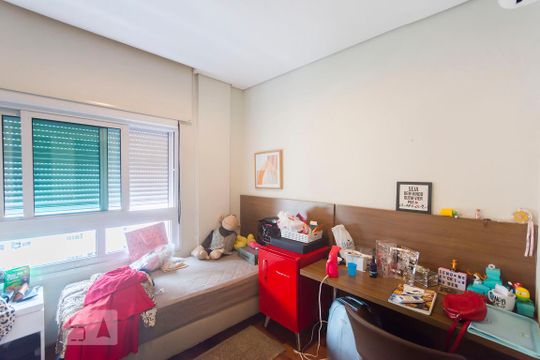 Apartamento mobiliado com 2 suítes, churrasqueira, e aceita animais de estimação. Disponível para compra! — Suite 01