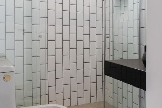 Apartamento à venda em Vila Mariana. Possui 4 quartos, quintal, closet e aceita pets. — Banheiro Suite 2